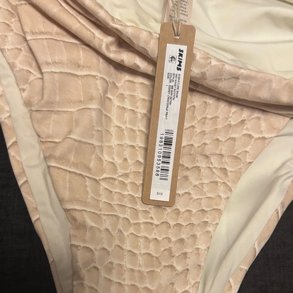 SKIMS Beige Textured High-Cut Bikini Bottom